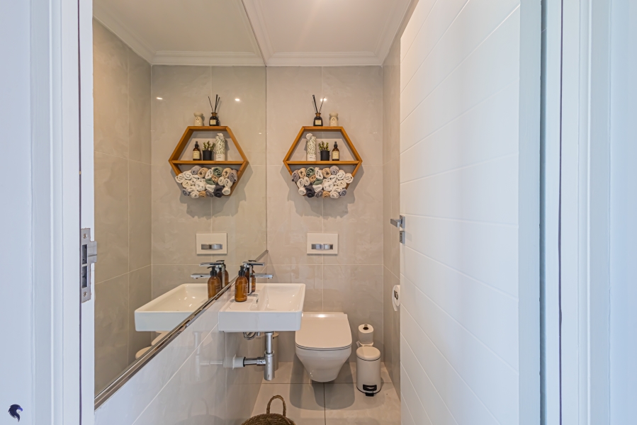 4 Bedroom Property for Sale in Langebaan Country Estate Western Cape